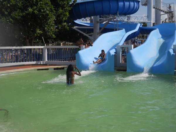 Camping en famille: détente au golfe du morbihan avec parc aquatique
